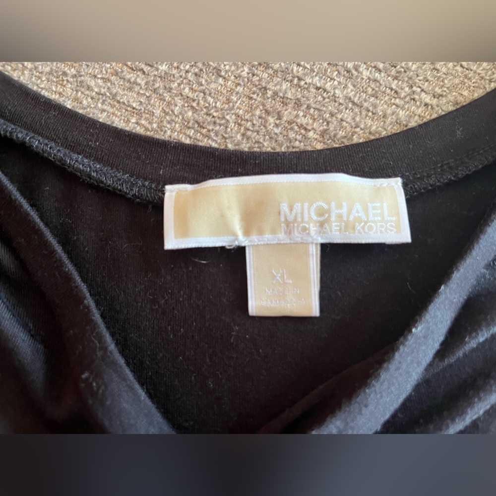Back Michael Kors blouse tank